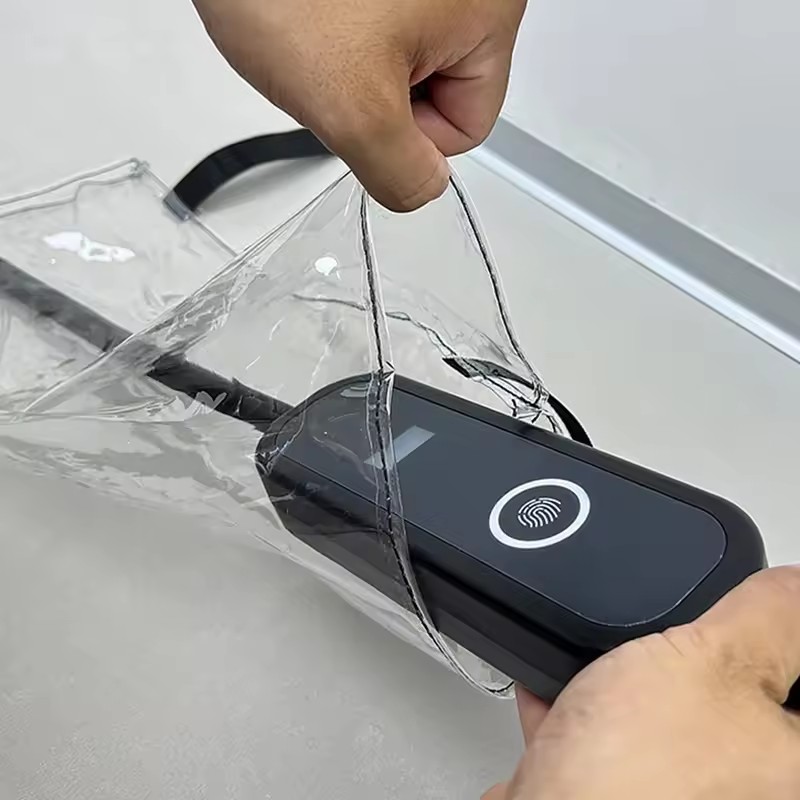 Waterproof Charger Rain Cover  - đánh giá và giá Outdoor Power Outlet Cover